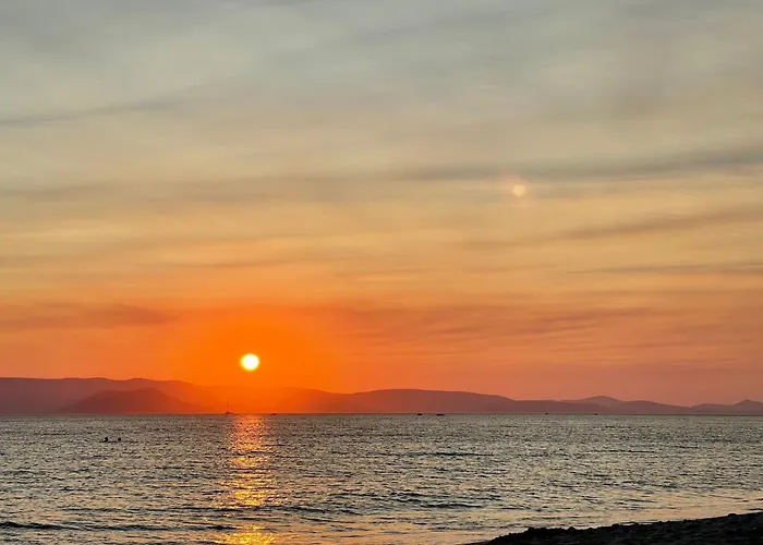 Waves & Rocks Nyaraló *