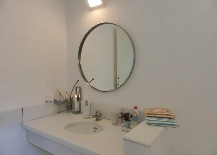 Waves & Rocks Nyaraló *