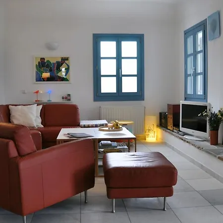 Waves & Rocks Vívlos