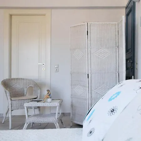 Waves & Rocks * Vivlos