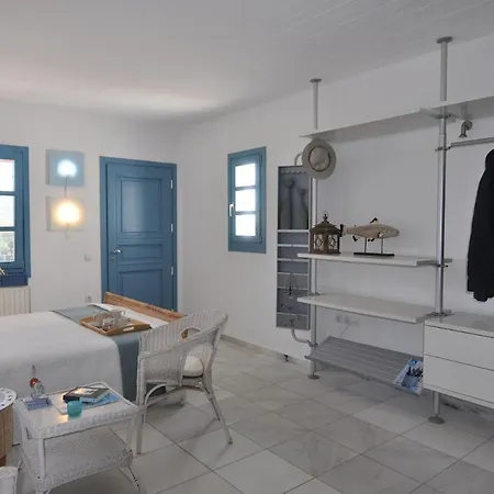 Waves & Rocks Vivlos